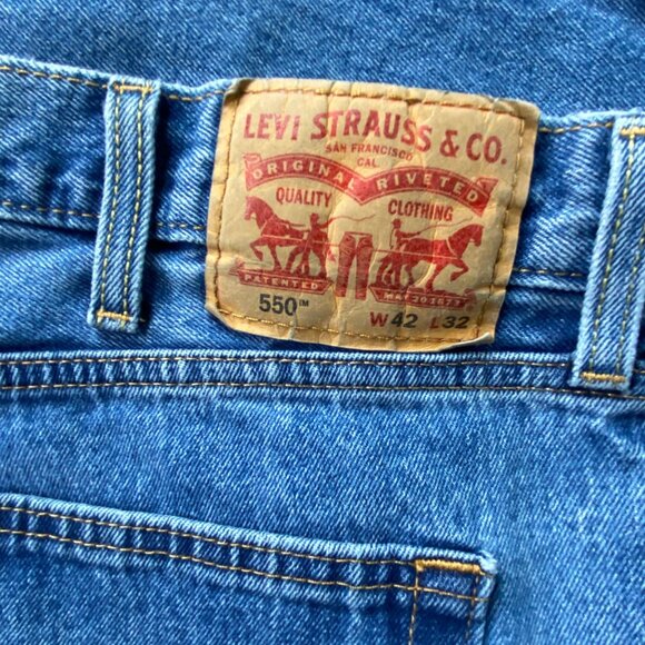 Levis 550 Jeans Mens 42 x 32 Blue Relaxed Fit slightly baggy Workwear Causal - Picture 3 of 15